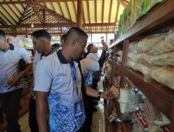 Peserta Bimteknas Demokrat Borong Oleh-Oleh Khas Pacitan