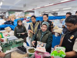 Bapanas Turun ke Pasar Legi, Harga Stabil; Bulog Pastikan Stok Beras 60 Ribu Ton